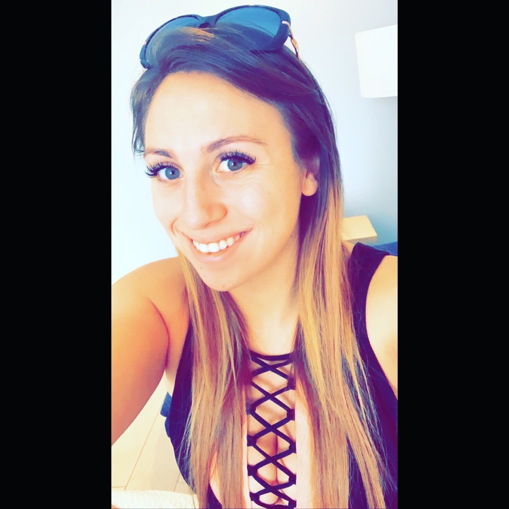Meet your Posher, Christina